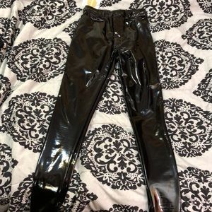 Black fitted shiny pants